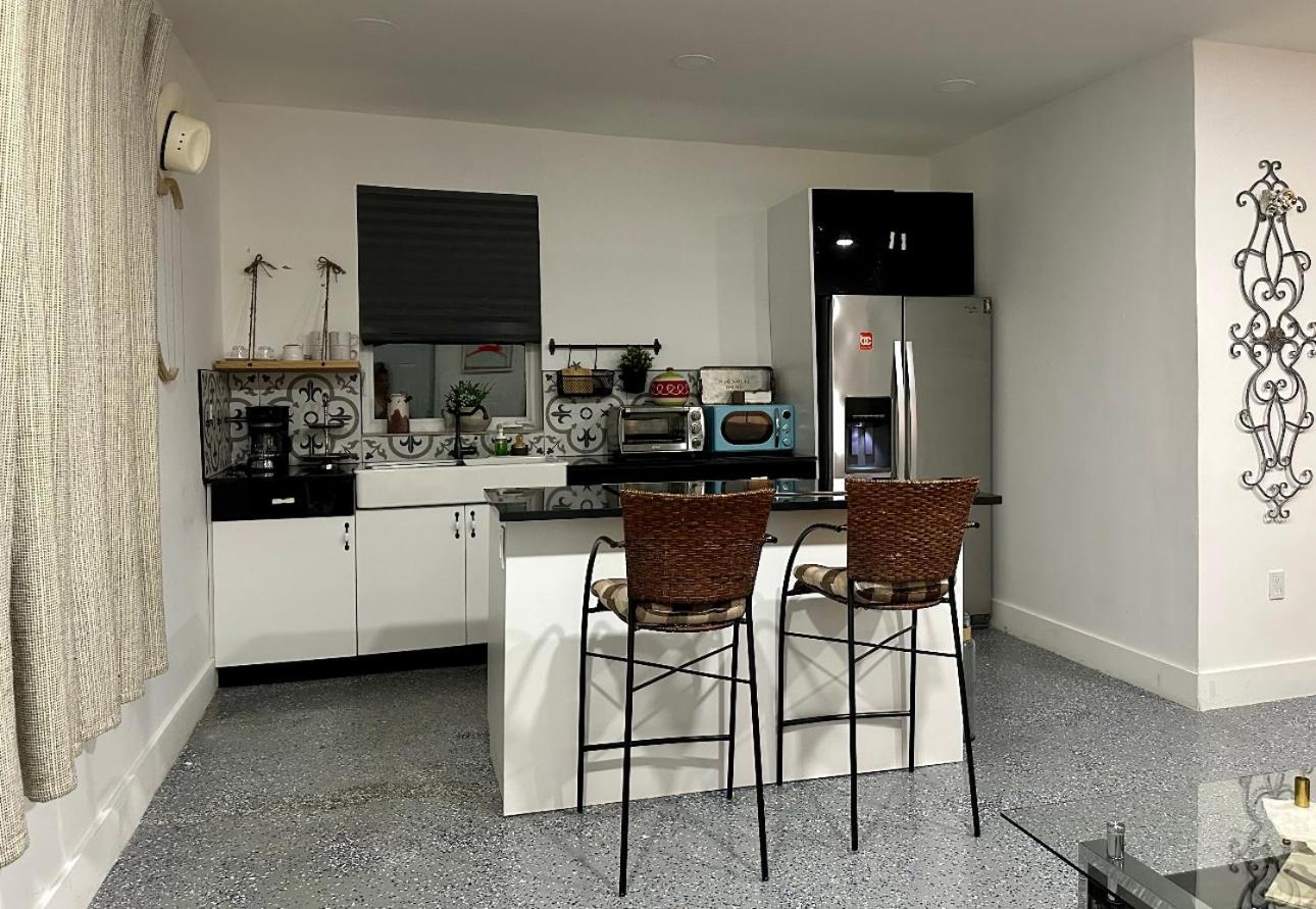 Flora'S Garden Apartment/Studio North Miami Esterno foto